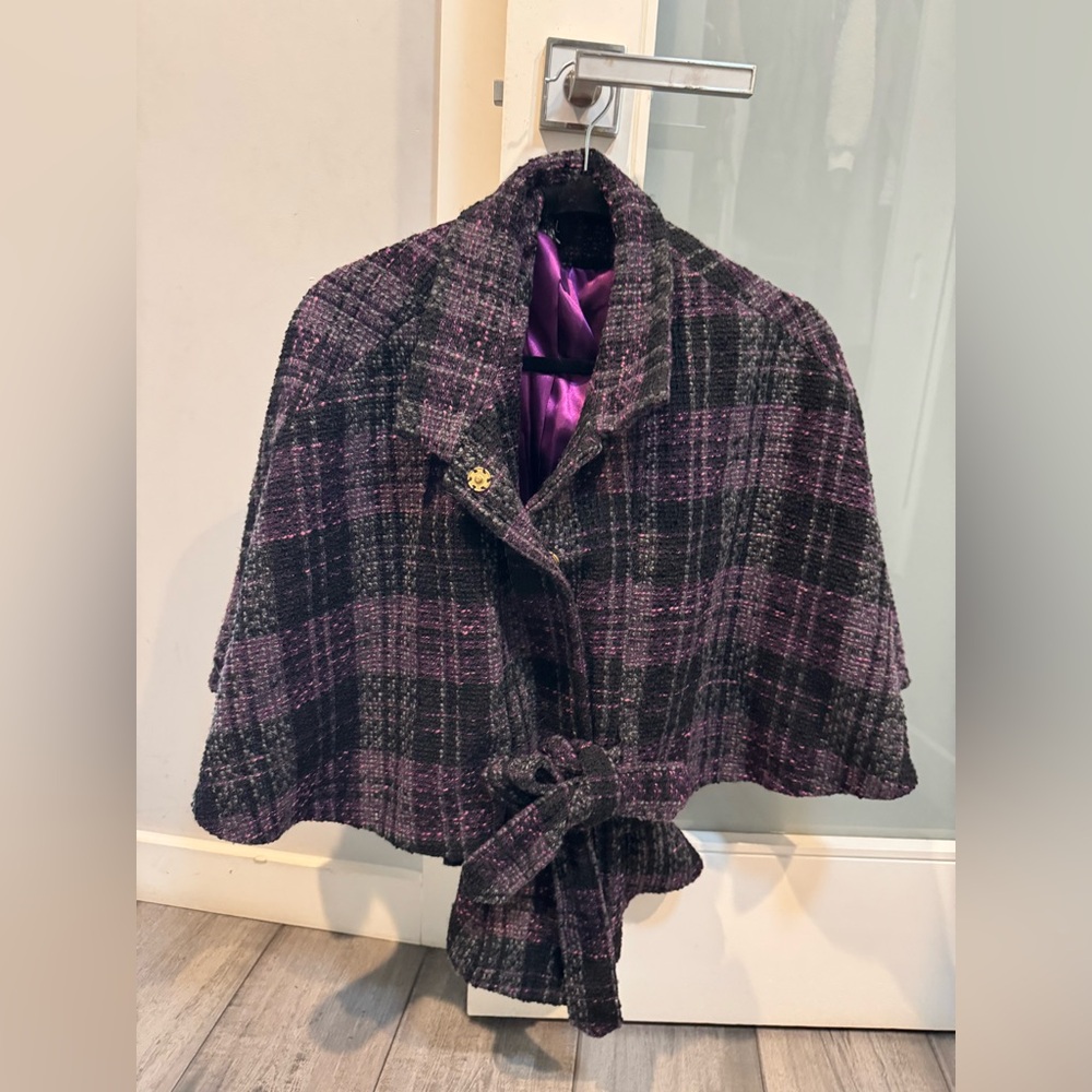 Luii Belted Cape / Jacket. Size Small.